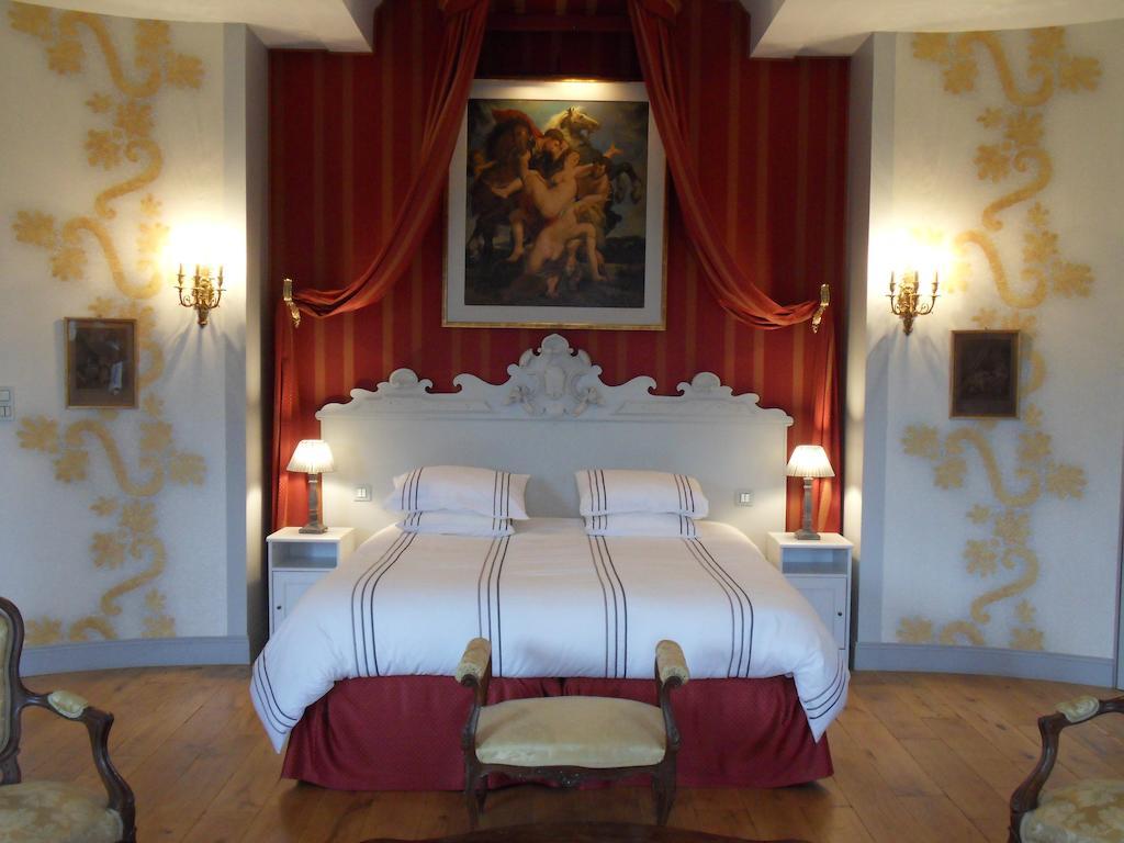 Chateau De Clermont-Saves Bed & Breakfast ลีส์-ชูร์แด็ง ห้อง รูปภาพ